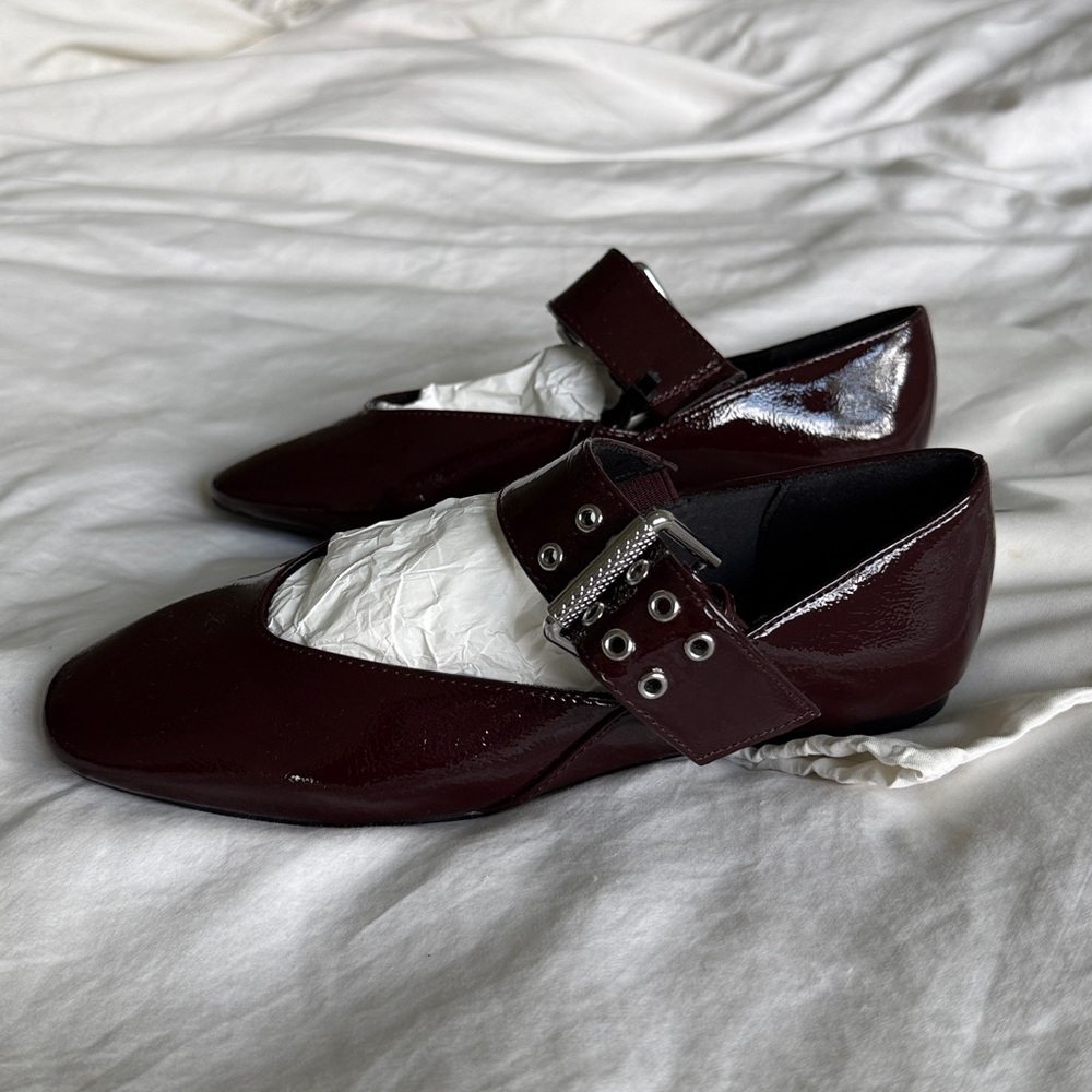Zara Women's Burgundy Patent Flats Sz 36